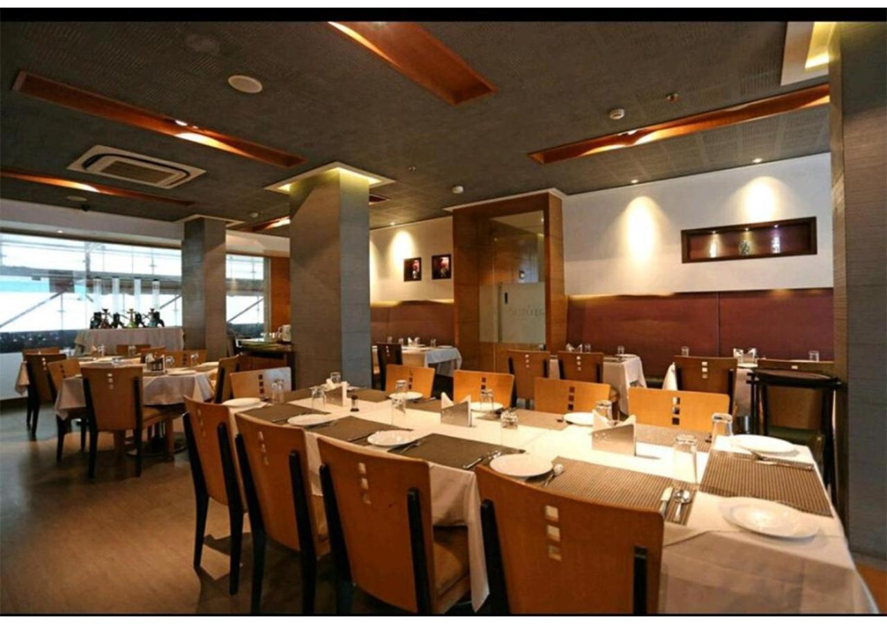 Hotel Suncity Premiere, Near To Airport Bombaj Zewnętrze zdjęcie