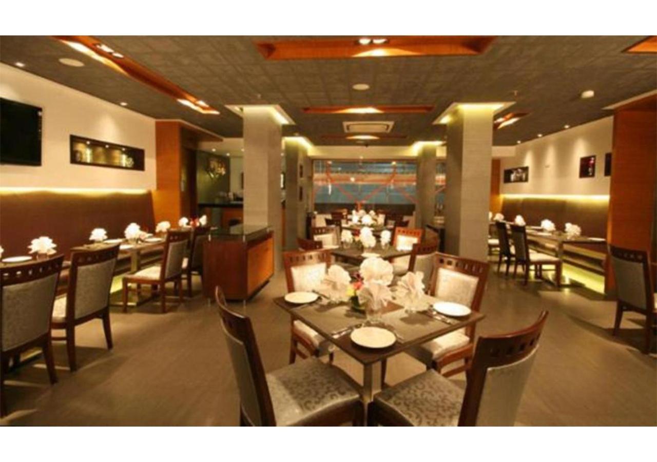 Hotel Suncity Premiere, Near To Airport Bombaj Zewnętrze zdjęcie