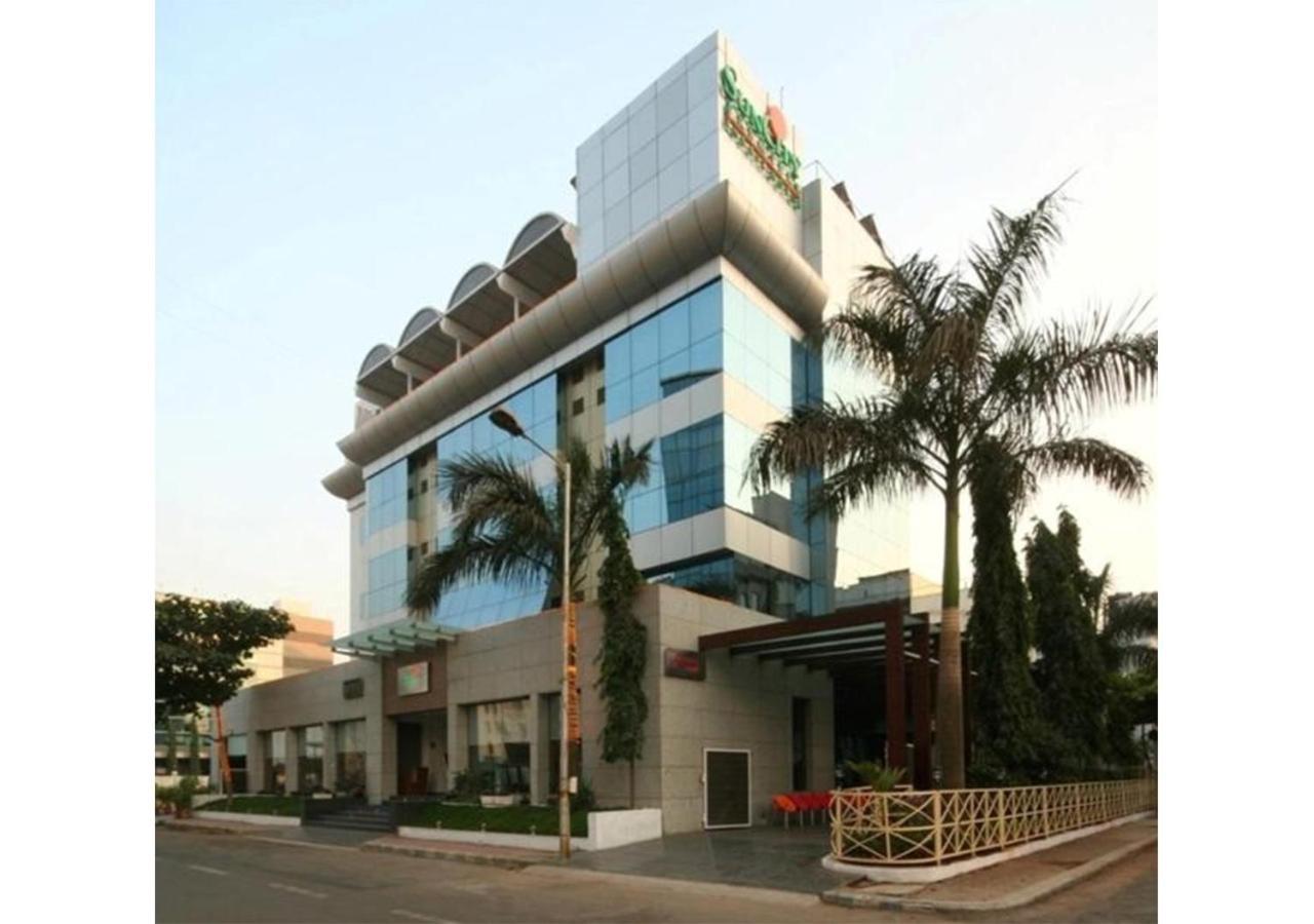 Hotel Suncity Premiere, Near To Airport Bombaj Zewnętrze zdjęcie