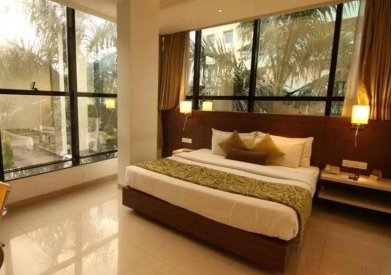 Hotel Suncity Premiere, Near To Airport Bombaj Zewnętrze zdjęcie