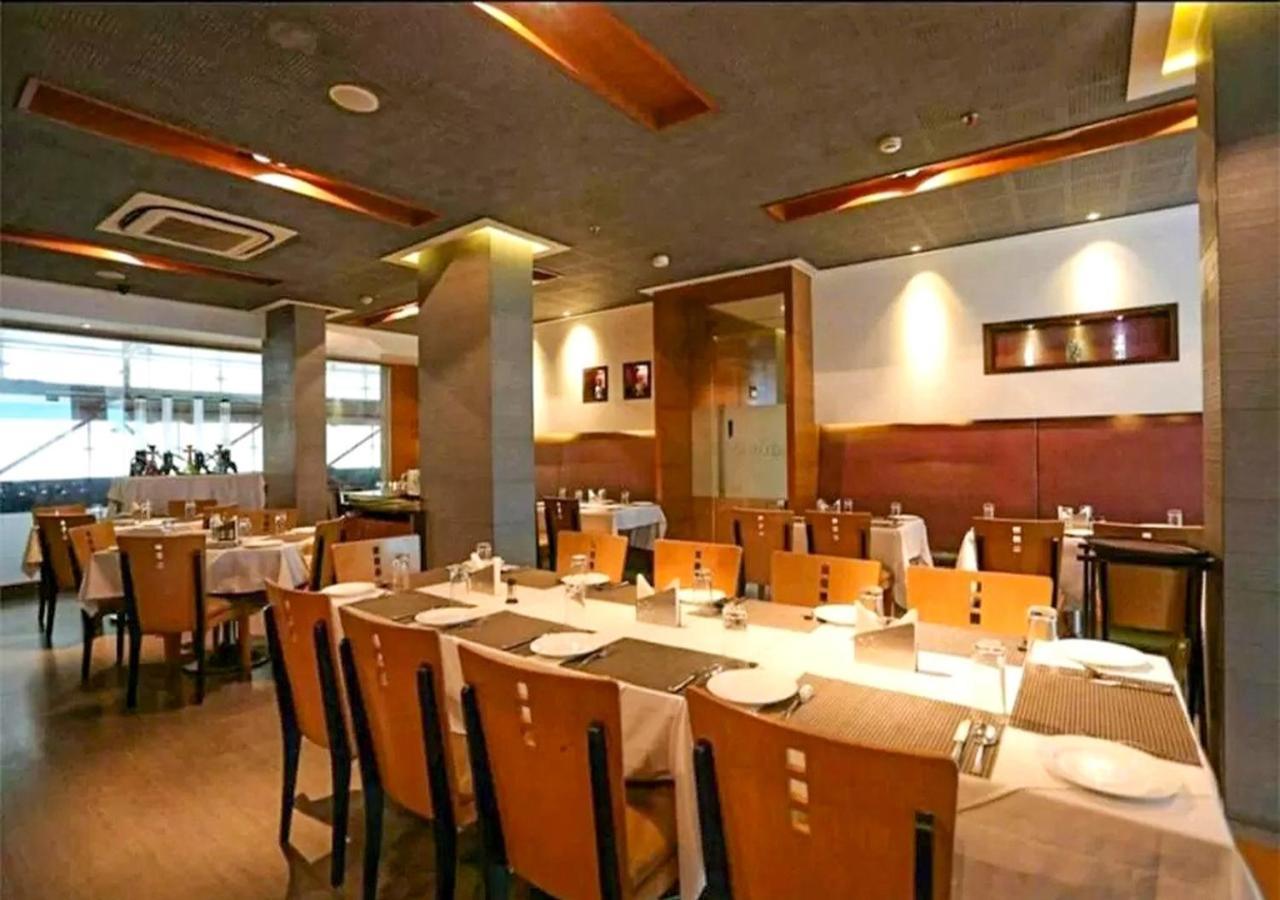 Hotel Suncity Premiere, Near To Airport Bombaj Zewnętrze zdjęcie