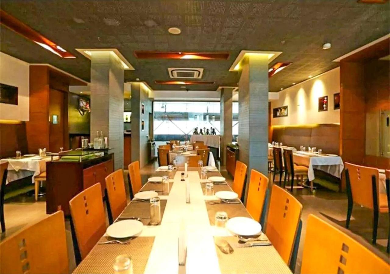 Hotel Suncity Premiere, Near To Airport Bombaj Zewnętrze zdjęcie