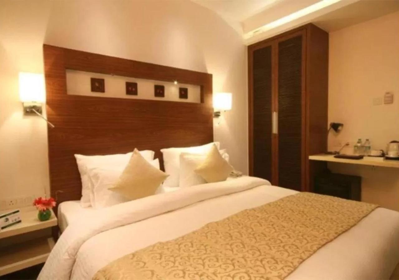 Hotel Suncity Premiere, Near To Airport Bombaj Zewnętrze zdjęcie