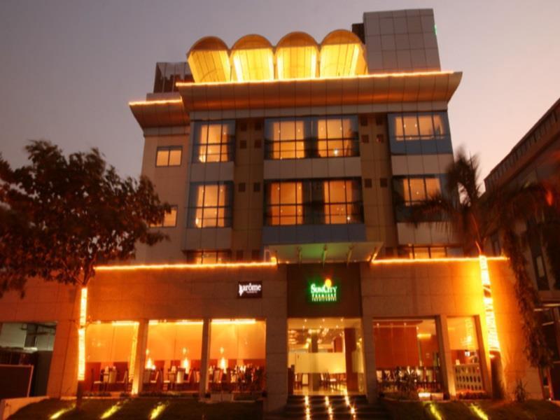 Hotel Suncity Premiere, Near To Airport Bombaj Zewnętrze zdjęcie