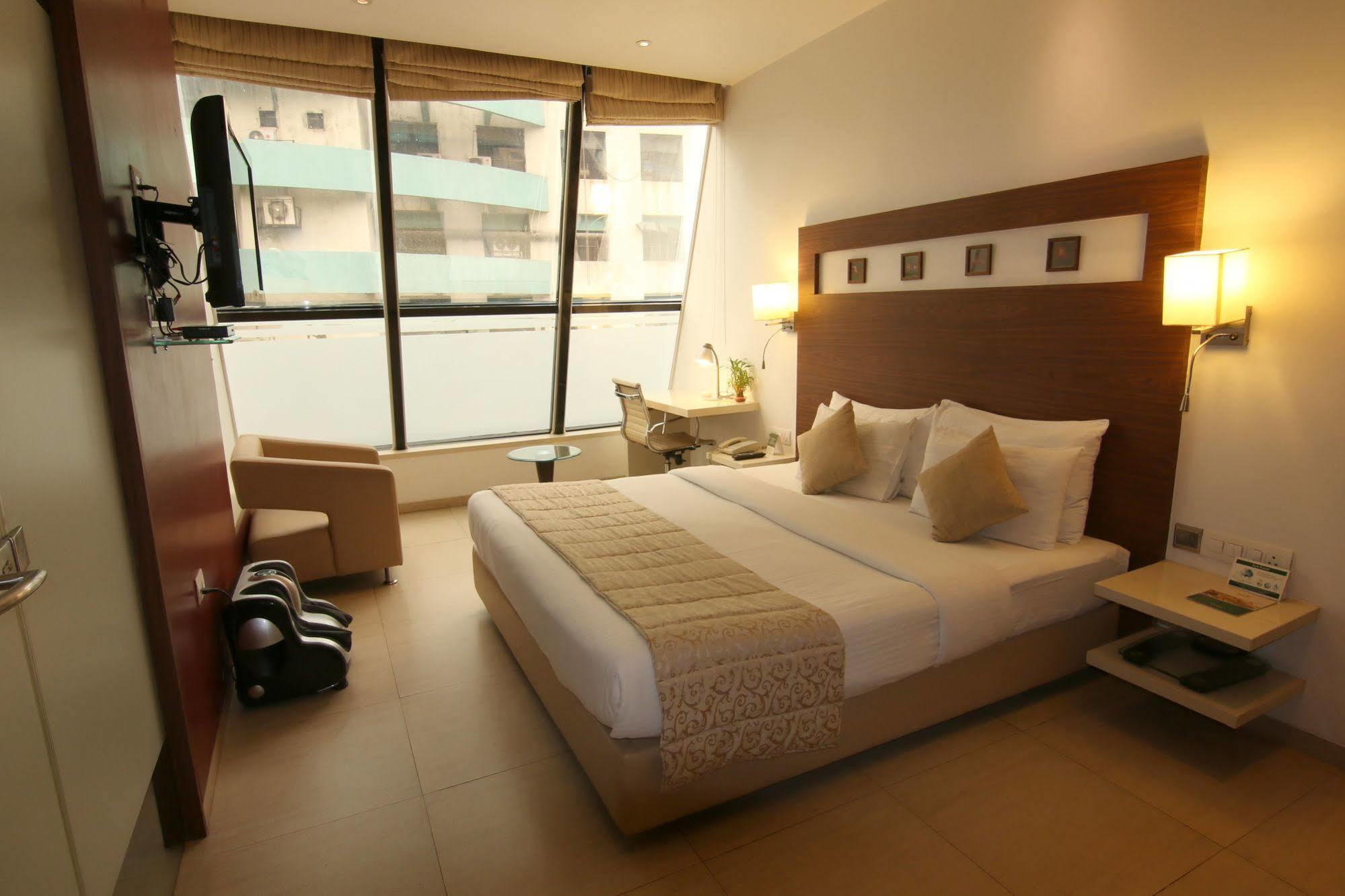 Hotel Suncity Premiere, Near To Airport Bombaj Zewnętrze zdjęcie